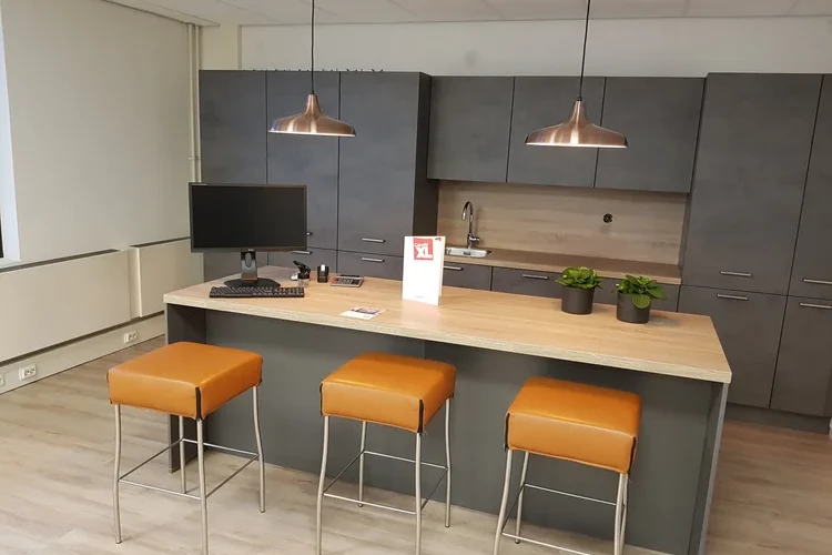 Flexibele bedrijfsruimte Essebaan 17-21, Capelle aan den IJssel