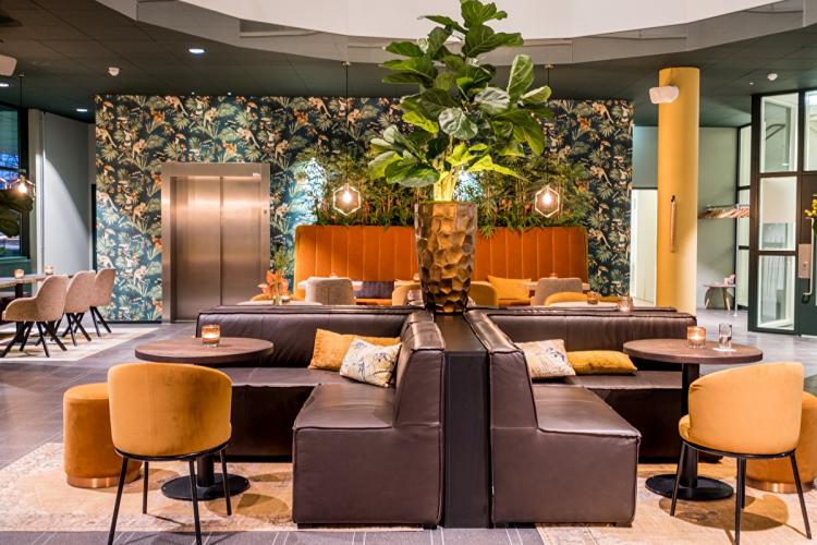 Bedrijfsvastgoed  Kapellerpoort 1, Roermond