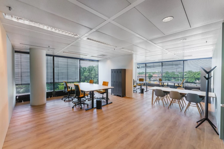 Bedrijfsruimte Leonard Springerlaan 35, Groningen