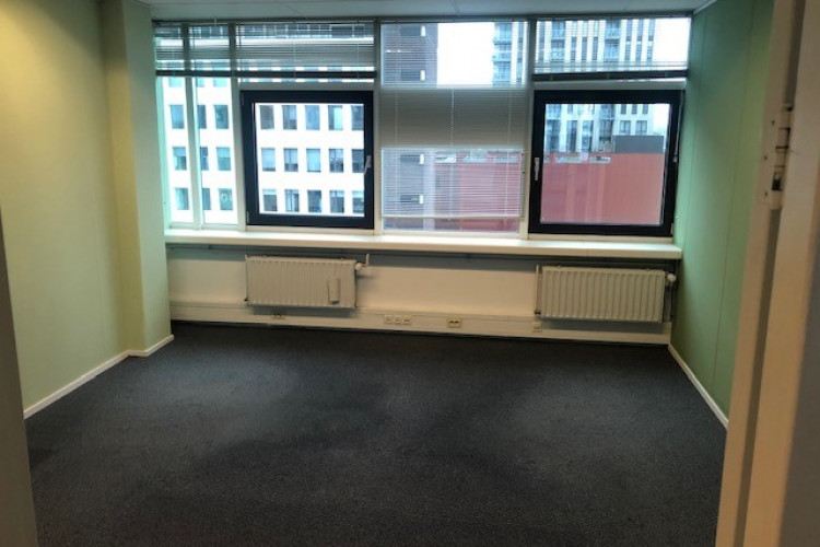 Makelaar Schuttersveld, Leiden