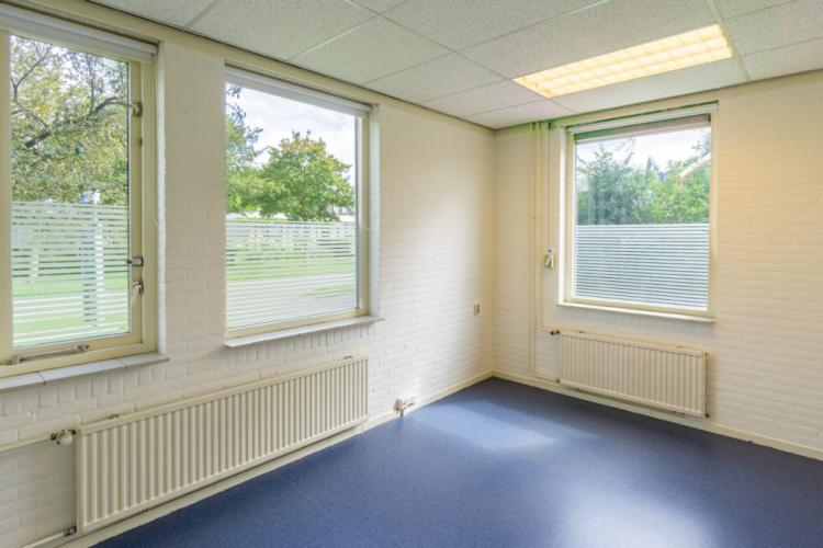 Bedrijfsruimte Simmerdyk 1, Sneek