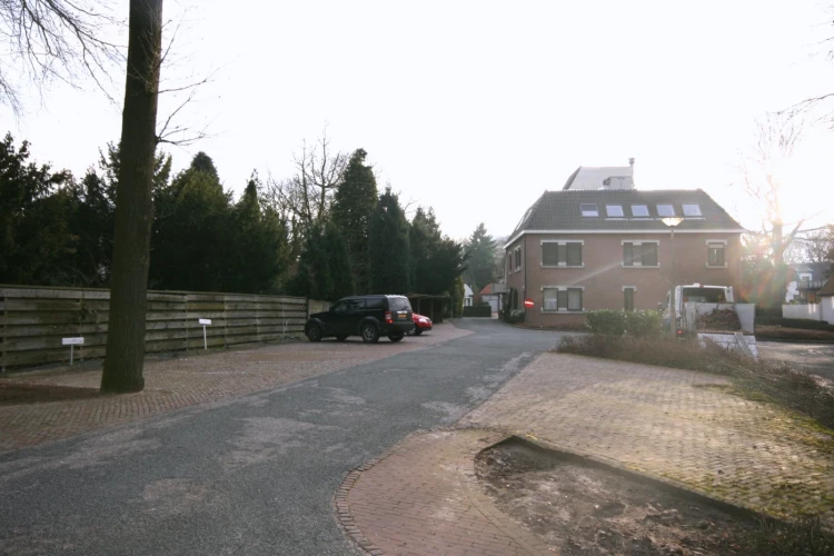 Bedrijfsruimte Stationsweg 60, Ede