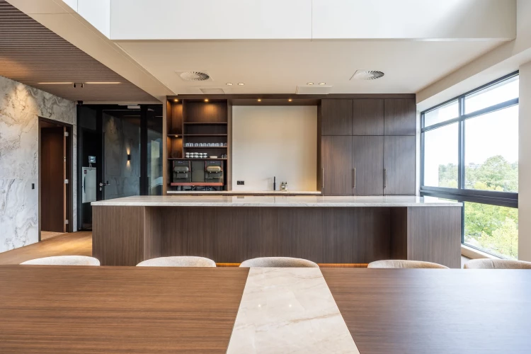 Zwaansvliet 1-3, Amsterdam